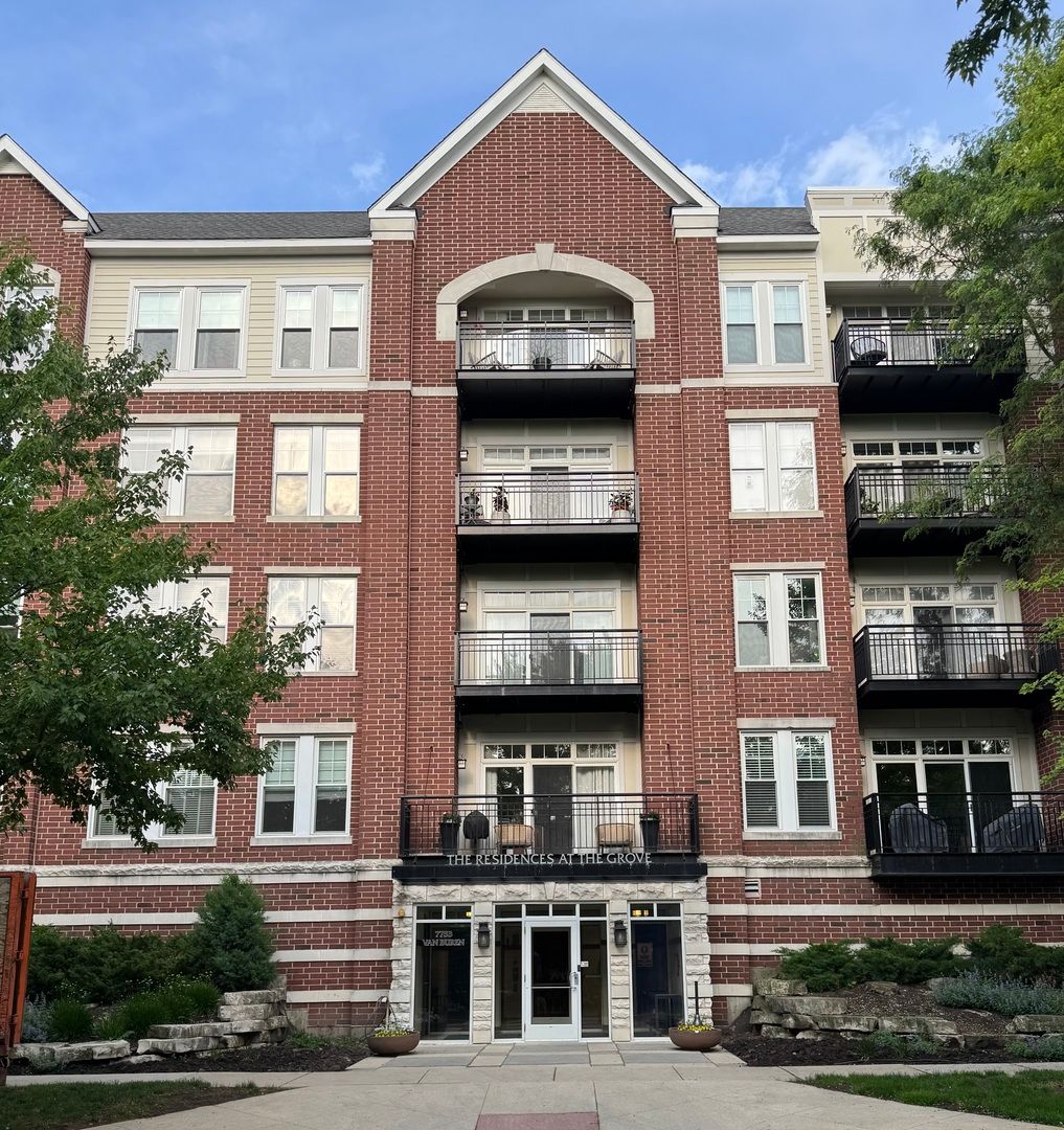 7753 Van Buren Street #305 — Forest Park, IL 60130