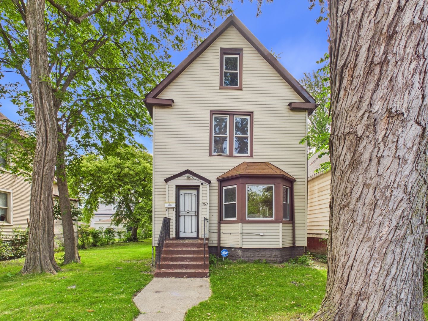 12047 S Michigan Avenue — Chicago, IL 60628