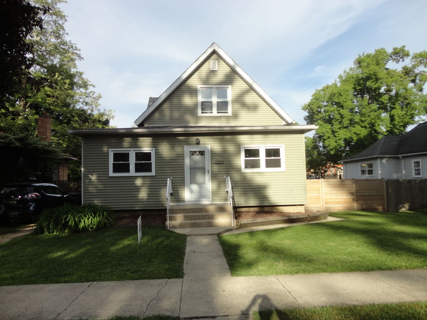 2305 Elisha Avenue — Zion, IL 60099