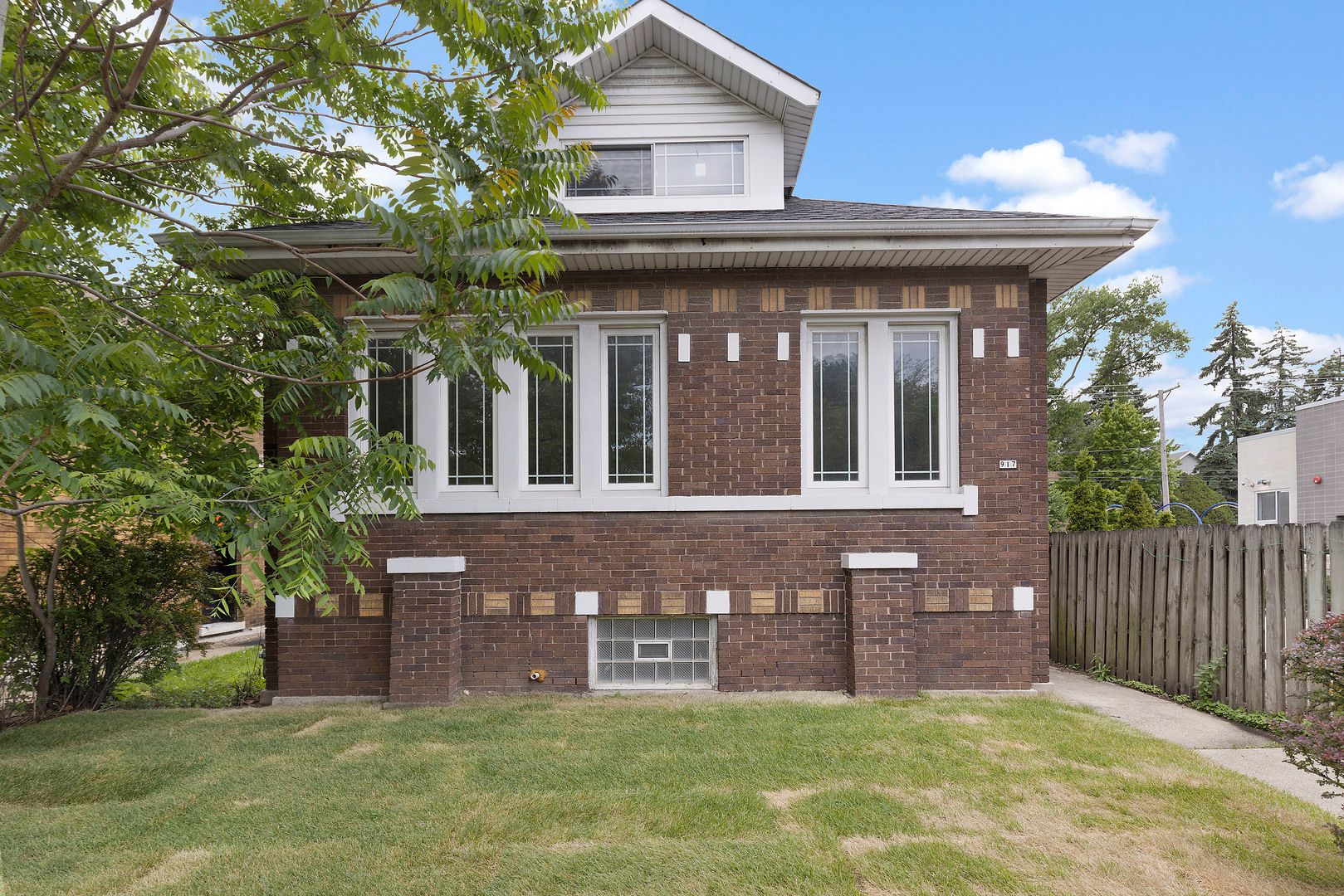 917 S Harlem Avenue — Forest Park, IL 60130