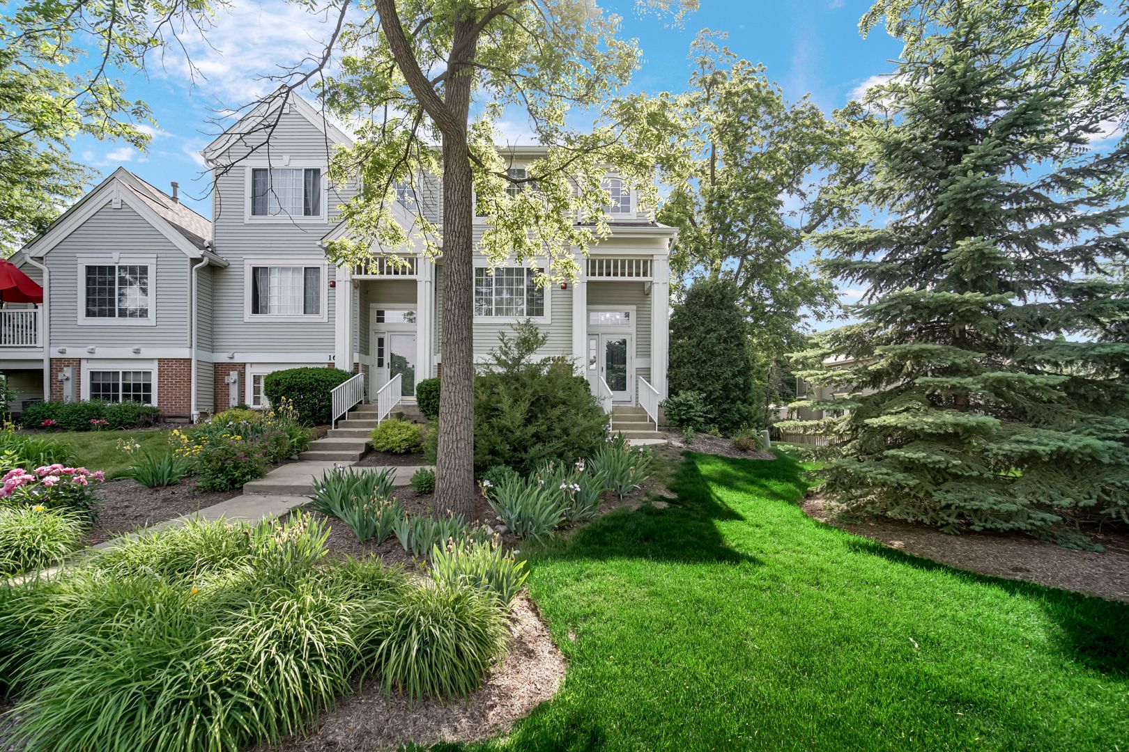 1655 Geneva Drive #1655 — Wheeling, IL 60090