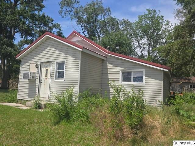212 E Douglas — Sciota, IL 61475