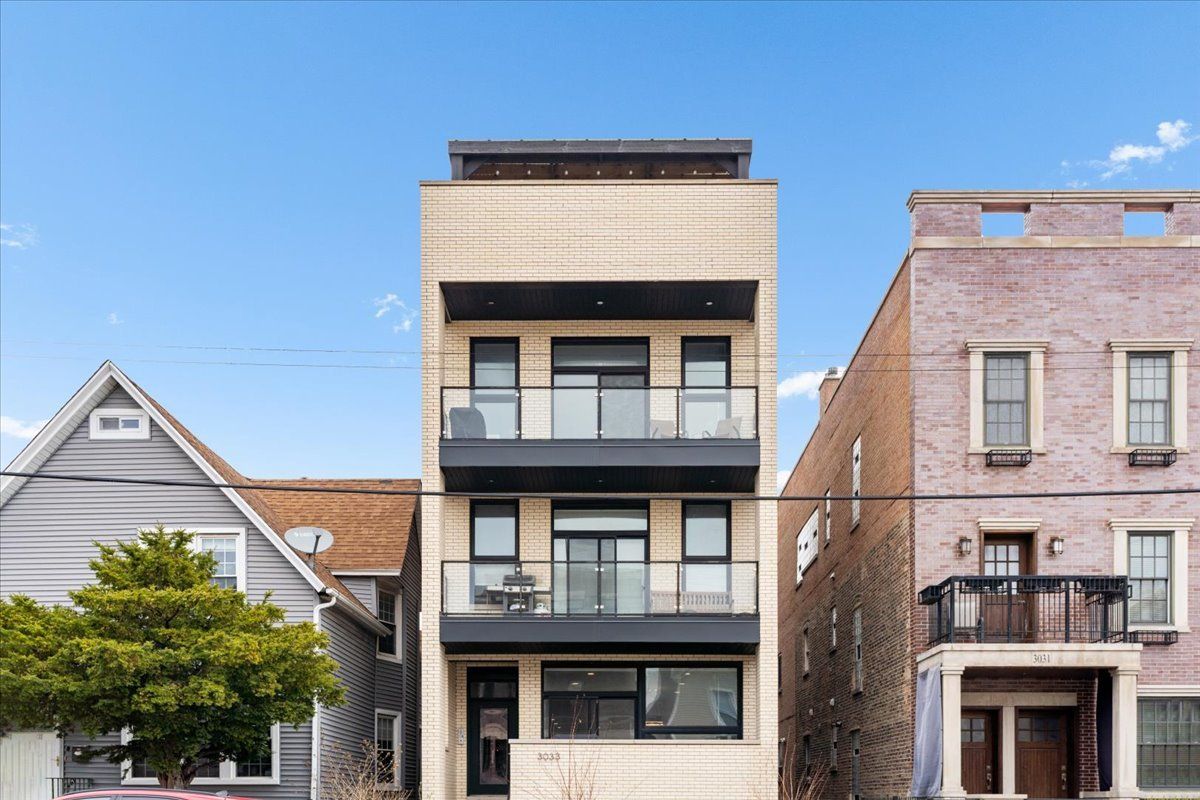 3033 N Clybourn Avenue #1 — Chicago, IL 60618