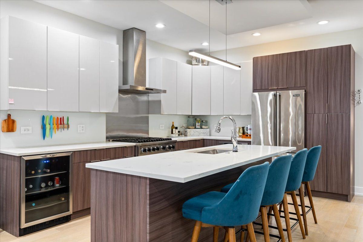 3033 N Clybourn Avenue #1, Chicago, IL 60618