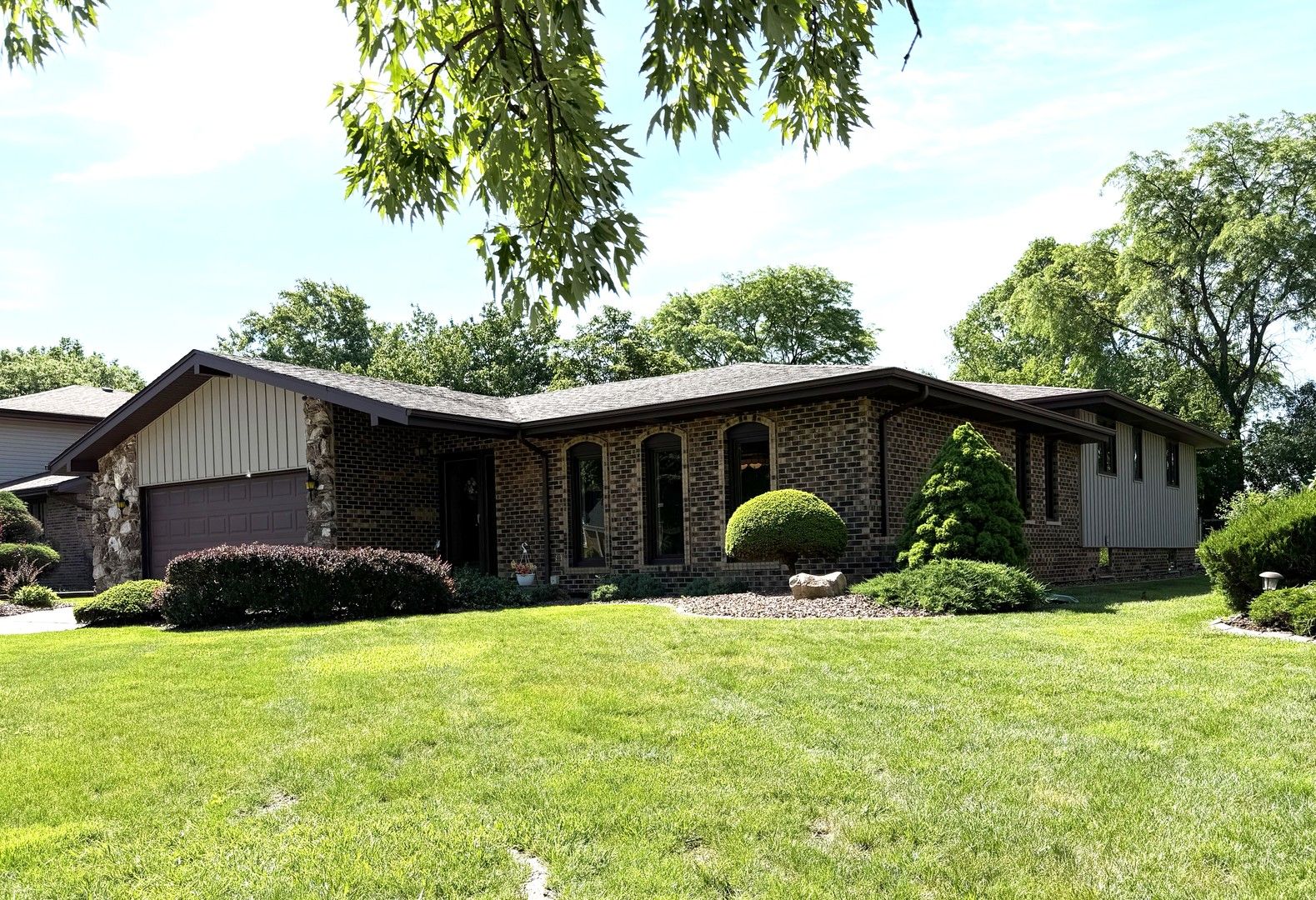 8733 Golfview Drive — Orland Park, IL 60462