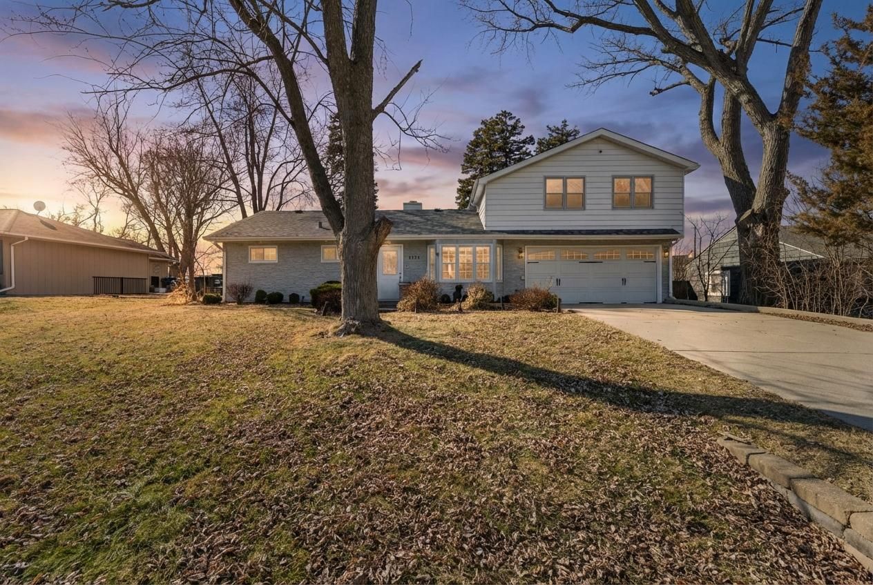 5524 S Bruner Street — Hinsdale, IL 60521