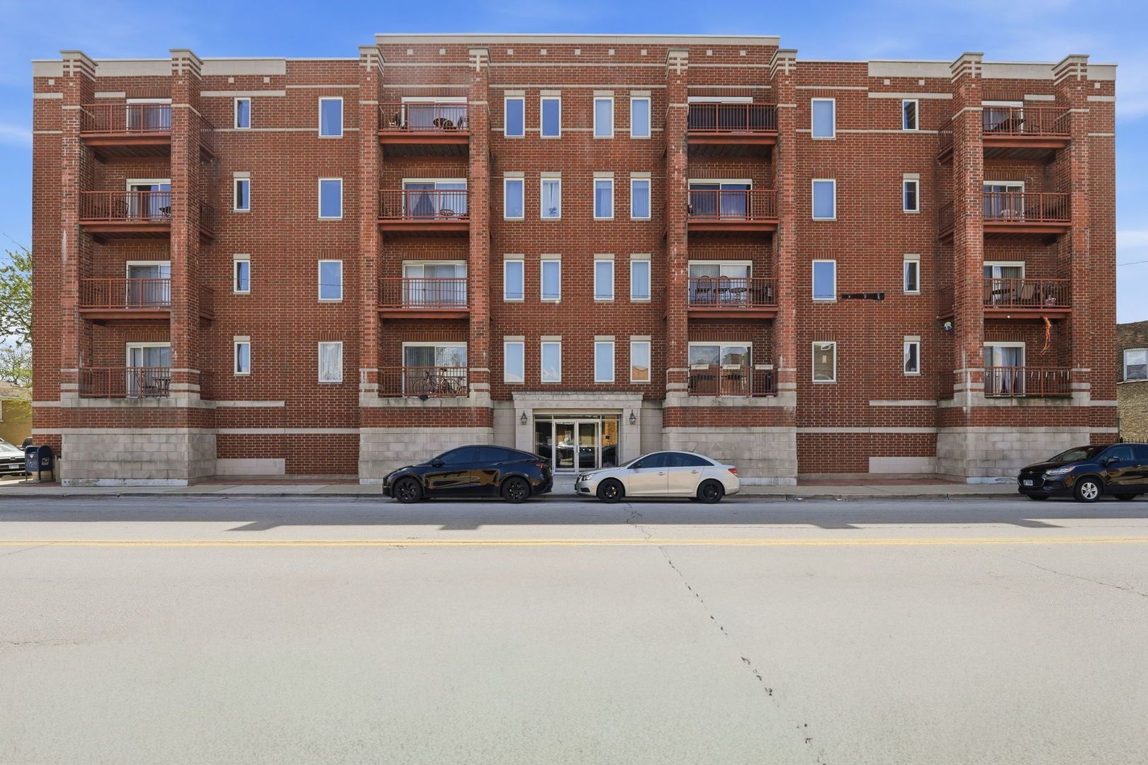 6238 W 26th Street #203 — Berwyn, IL 60402