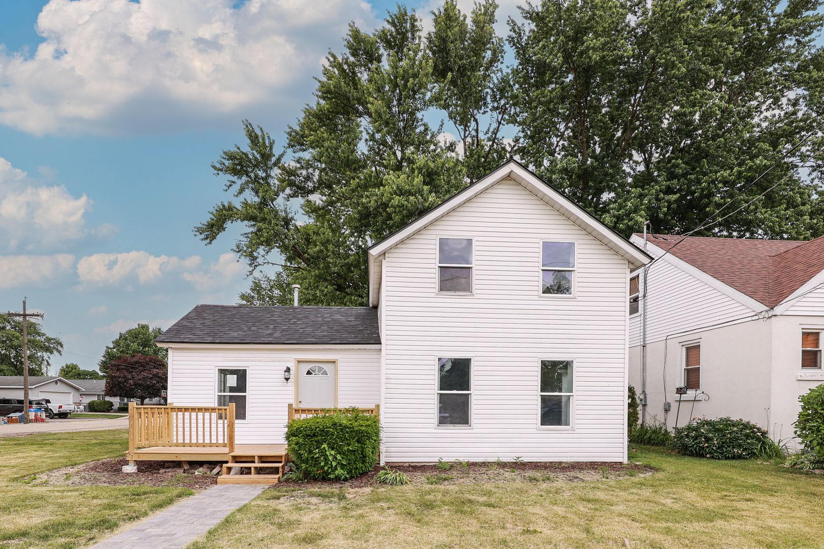 209 S Jackson Street — Gardner, IL 60424