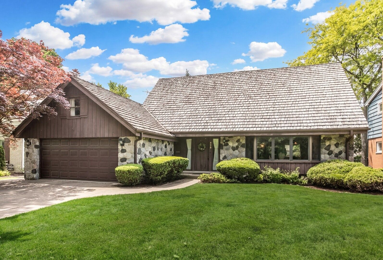 700 S Hamlin Avenue — Park Ridge, IL 60068