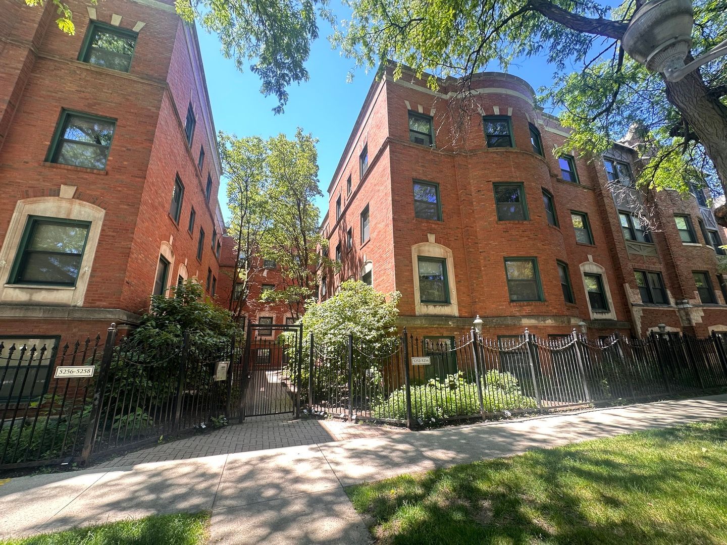 5252 S Drexel Avenue #1A — Chicago, IL 60615