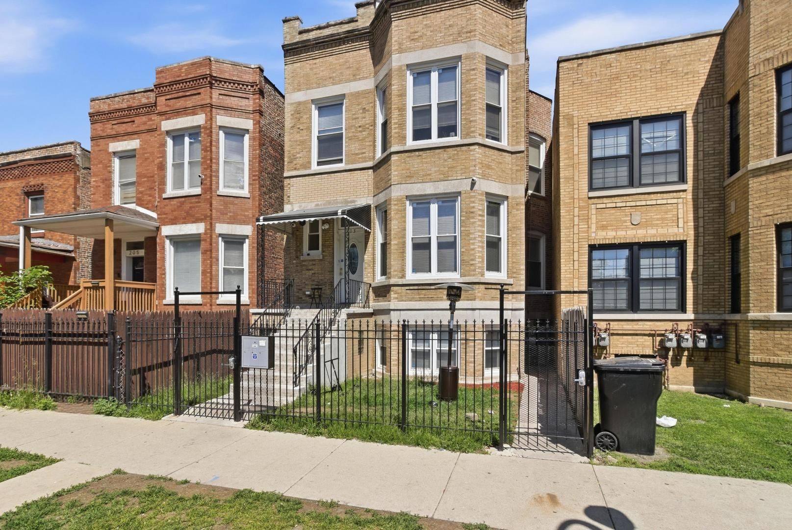 203 N Leamington Avenue — Chicago, IL 60644