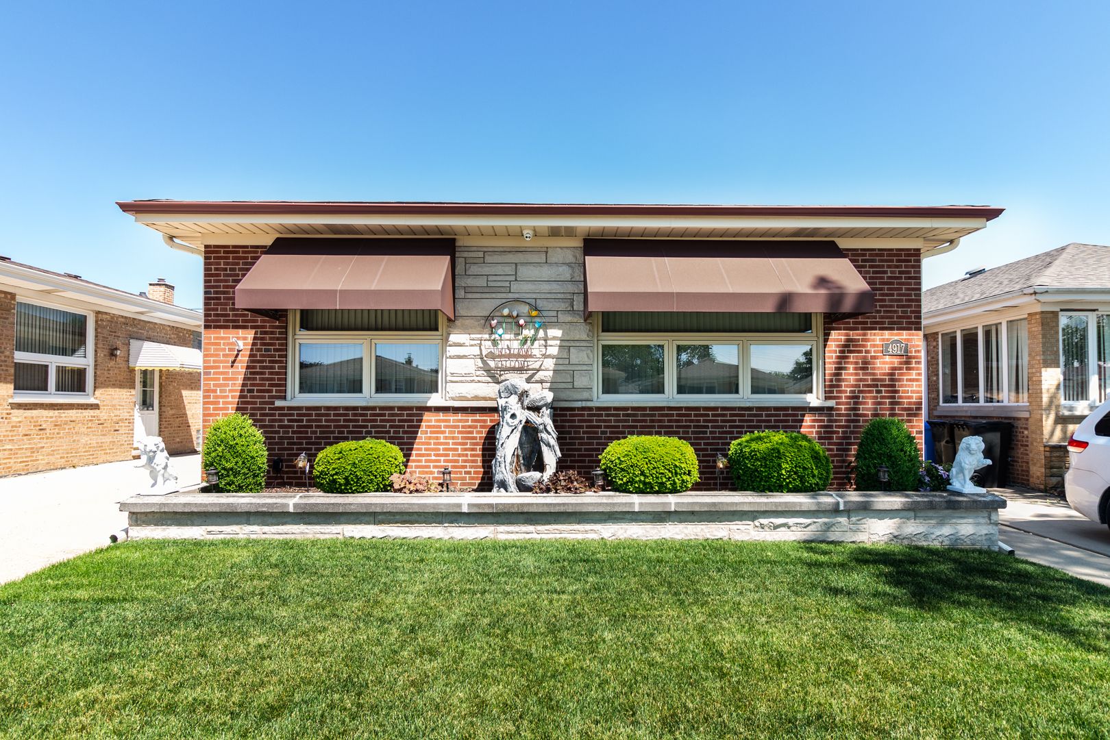 4917 N Nottingham Avenue — Chicago, IL 60656