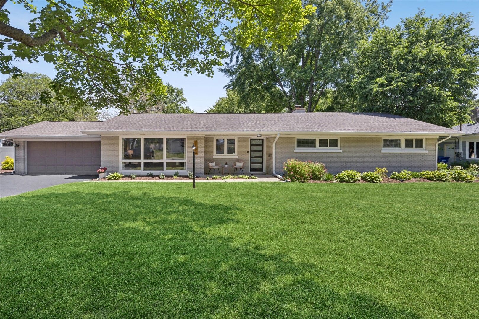 1108 S 6th Street — St. Charles, IL 60174