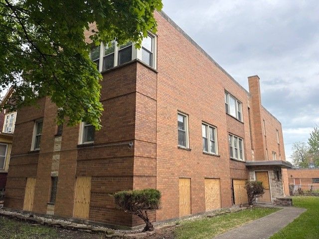 7711 S Ada Street — Chicago, IL 60620