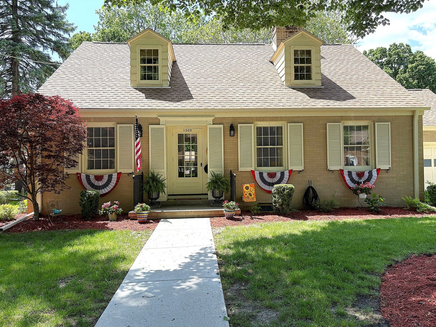 1505 1st Avenue — Sterling, IL 61081