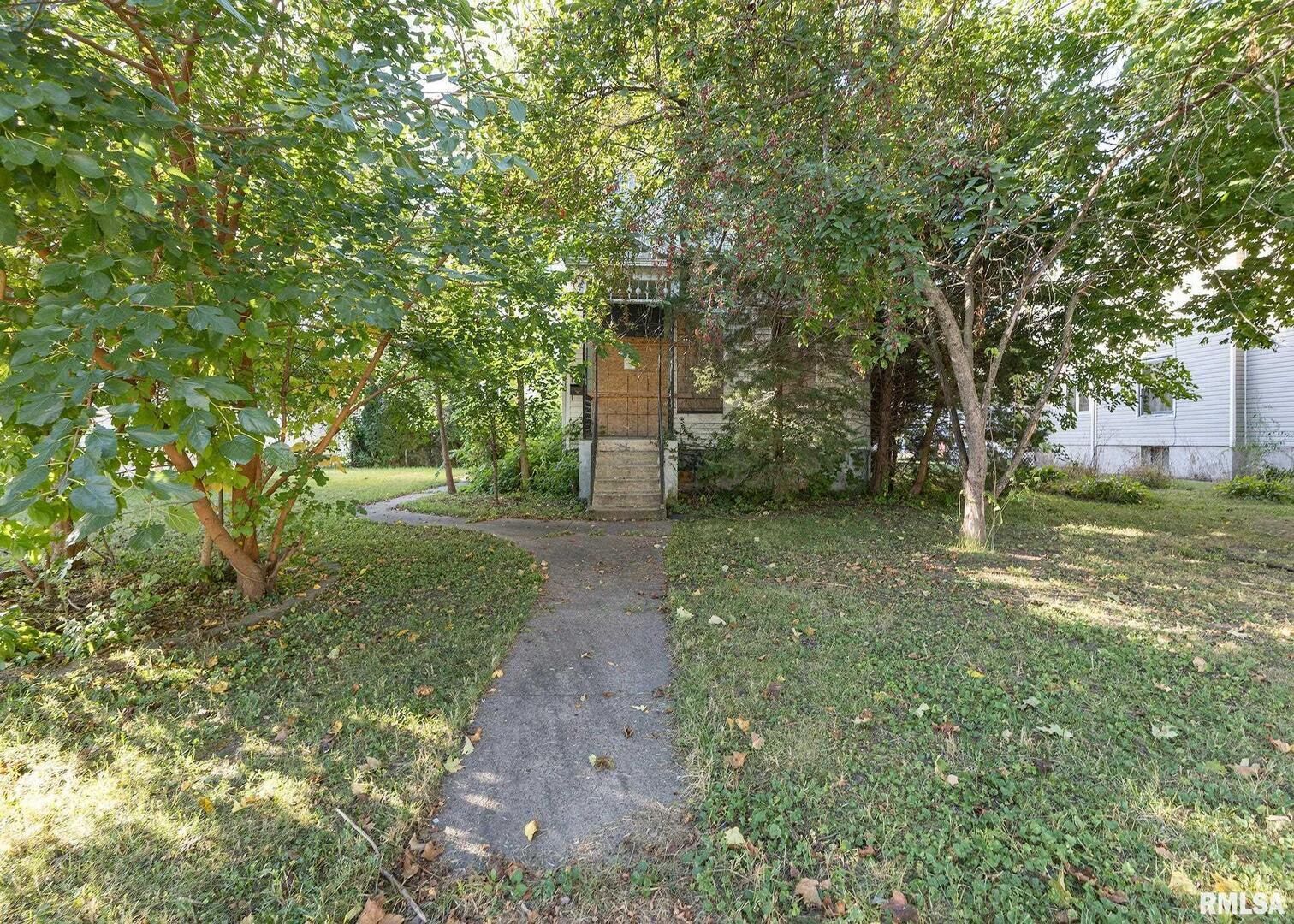 537 6TH Avenue S — Clinton, IA 52732