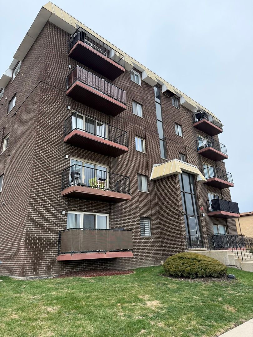10424 Central Avenue #3NE — Oak Lawn, IL 60453