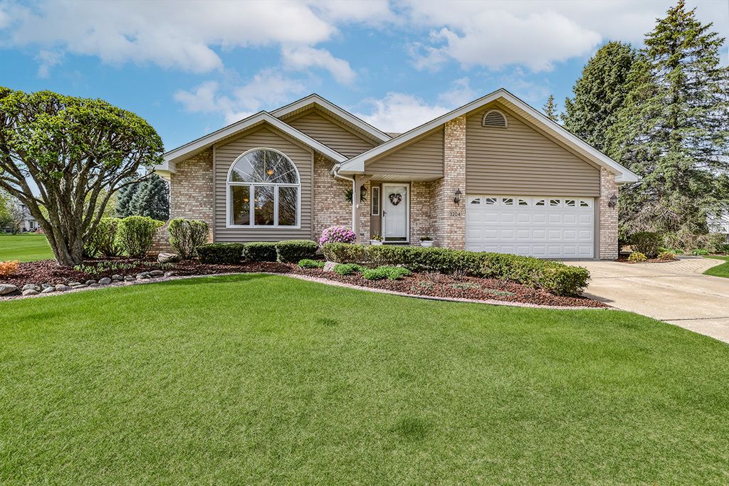3204 Hickory Creek Drive — New Lenox, IL 60451