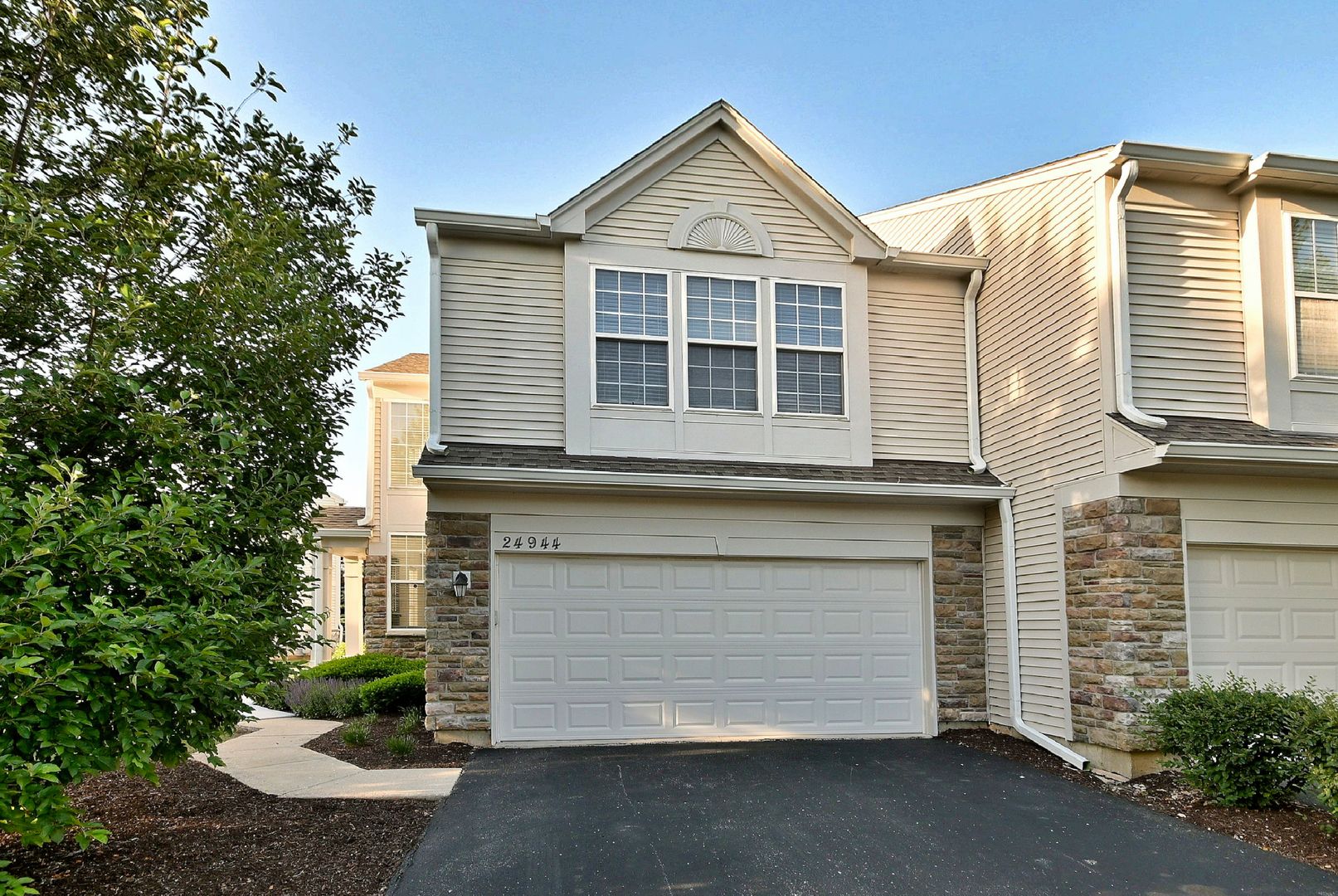 24944 W Franklin Lane #24944 — Plainfield, IL 60585