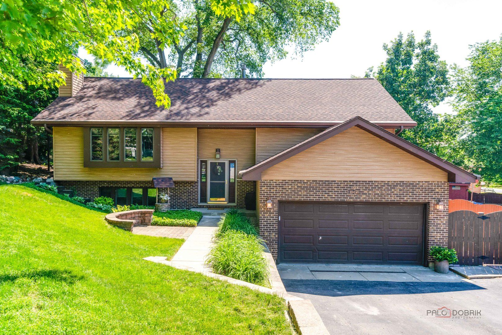 1104 Monroe Street — Wauconda, IL 60084
