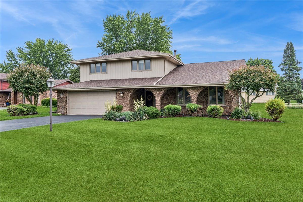 350 Essex Lane — New Lenox, IL 60451