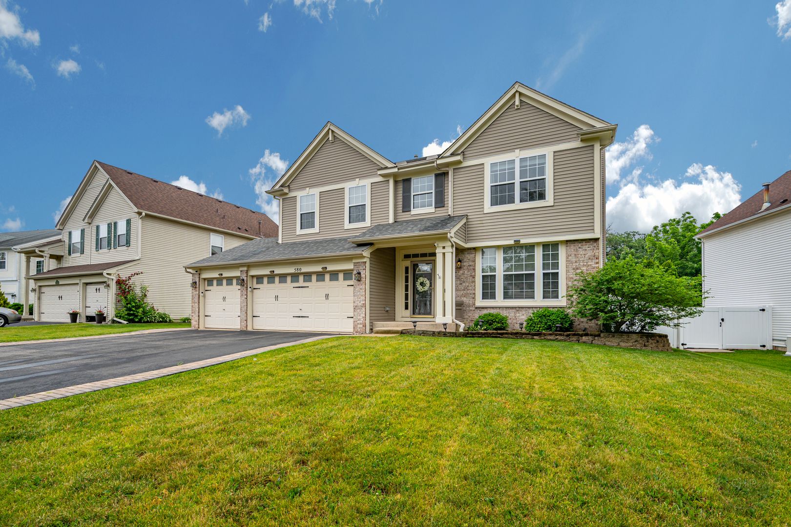 580 Hamilton Lane — North Aurora, IL 60542