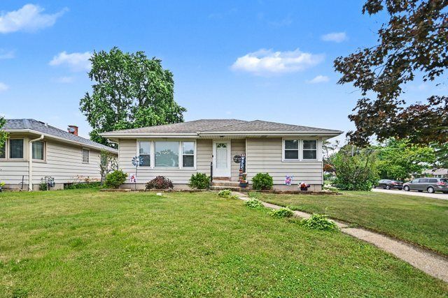 901 Brookwood Street — Bensenville, IL 60106