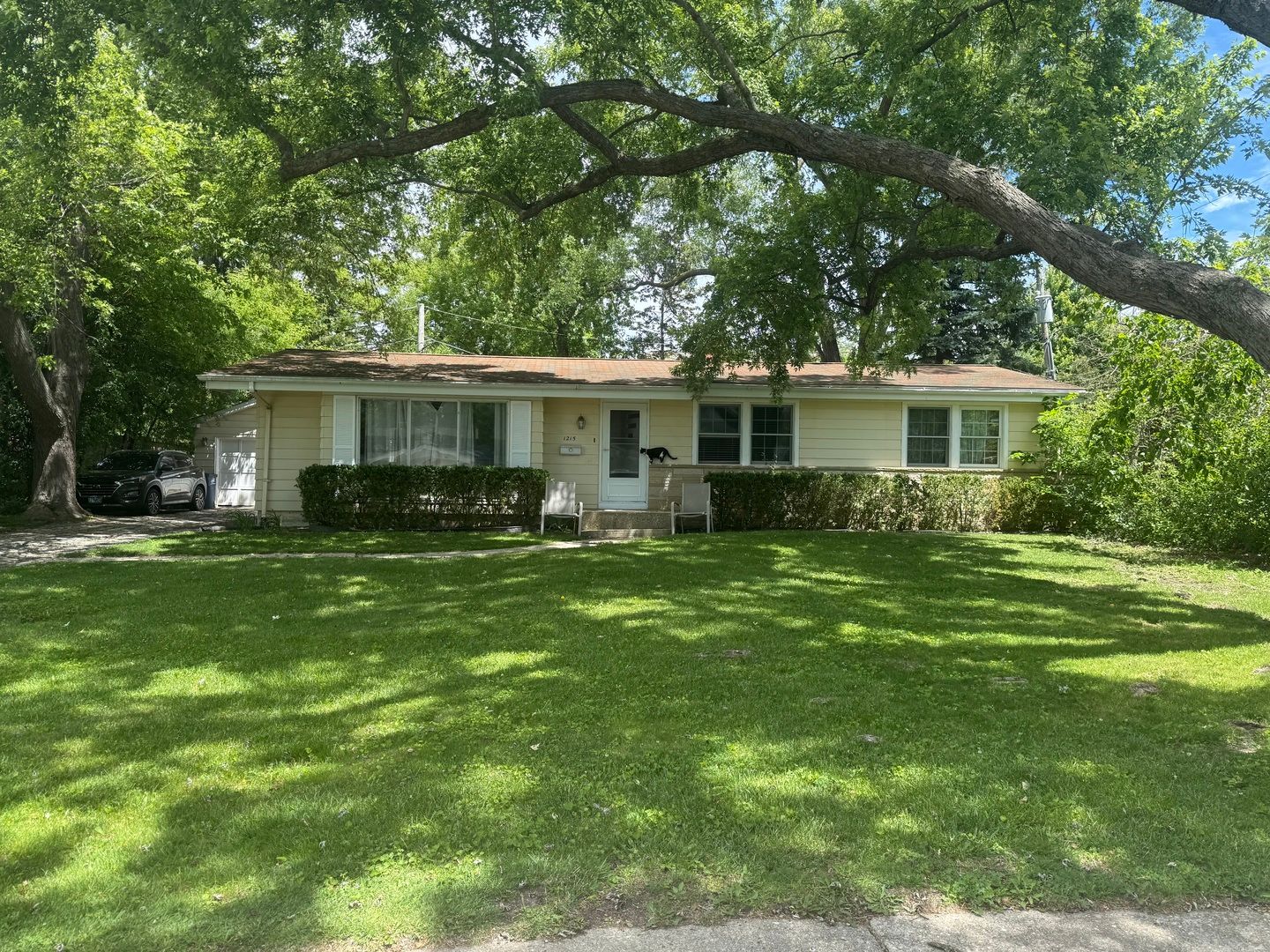 1215 Parkside Lane — Deerfield, IL 60015