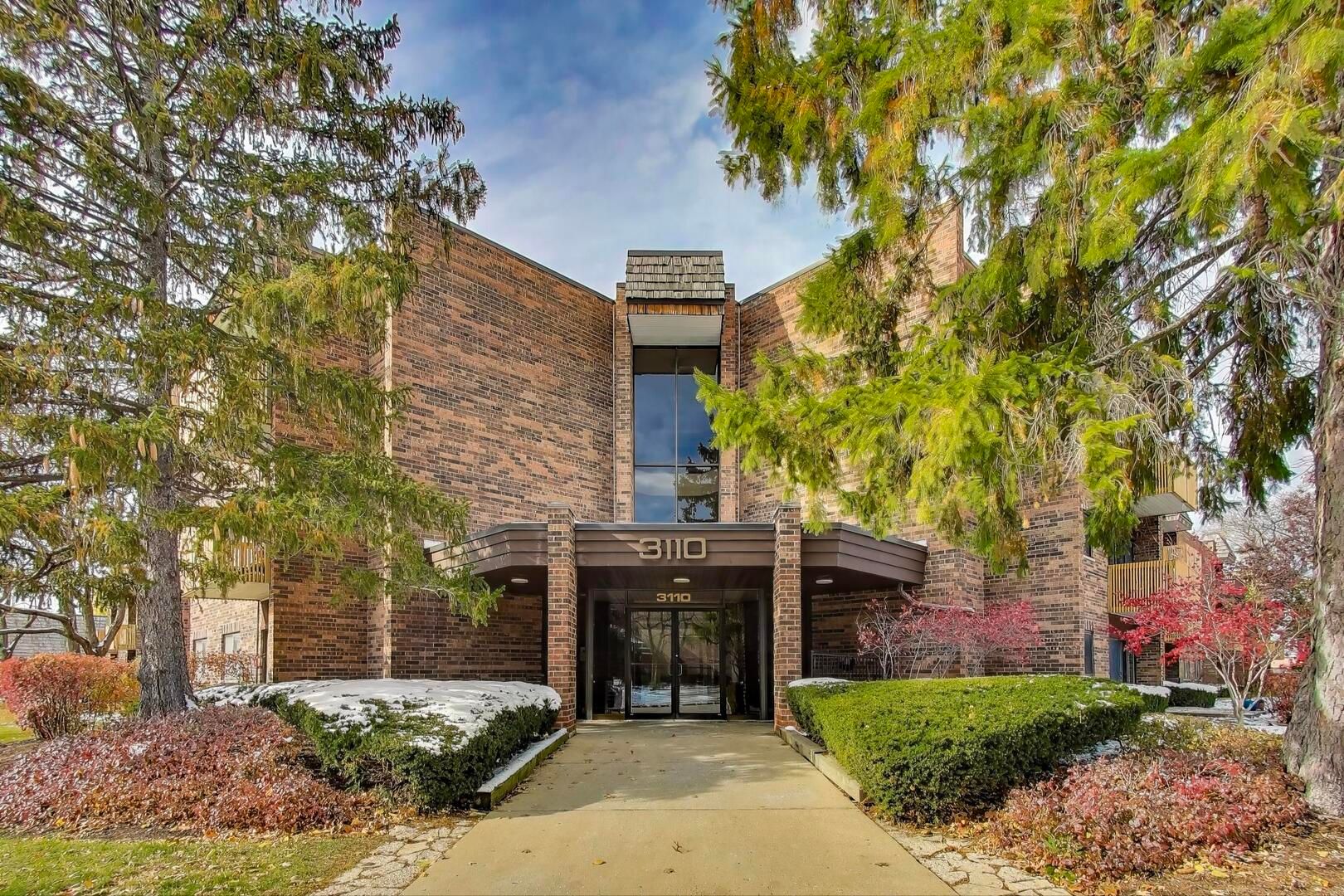 3110 Pheasant Creek Drive #104 — Northbrook, IL 60062
