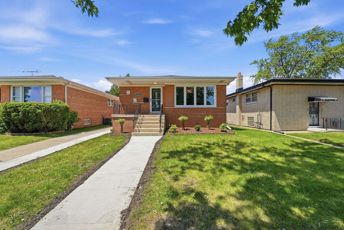 530 Bensley Ave, Calumet City, IL 60409
