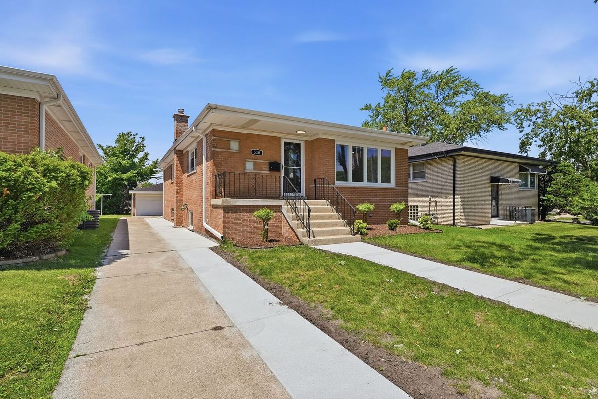 530 Bensley Ave, Calumet City, IL 60409 — photo 2