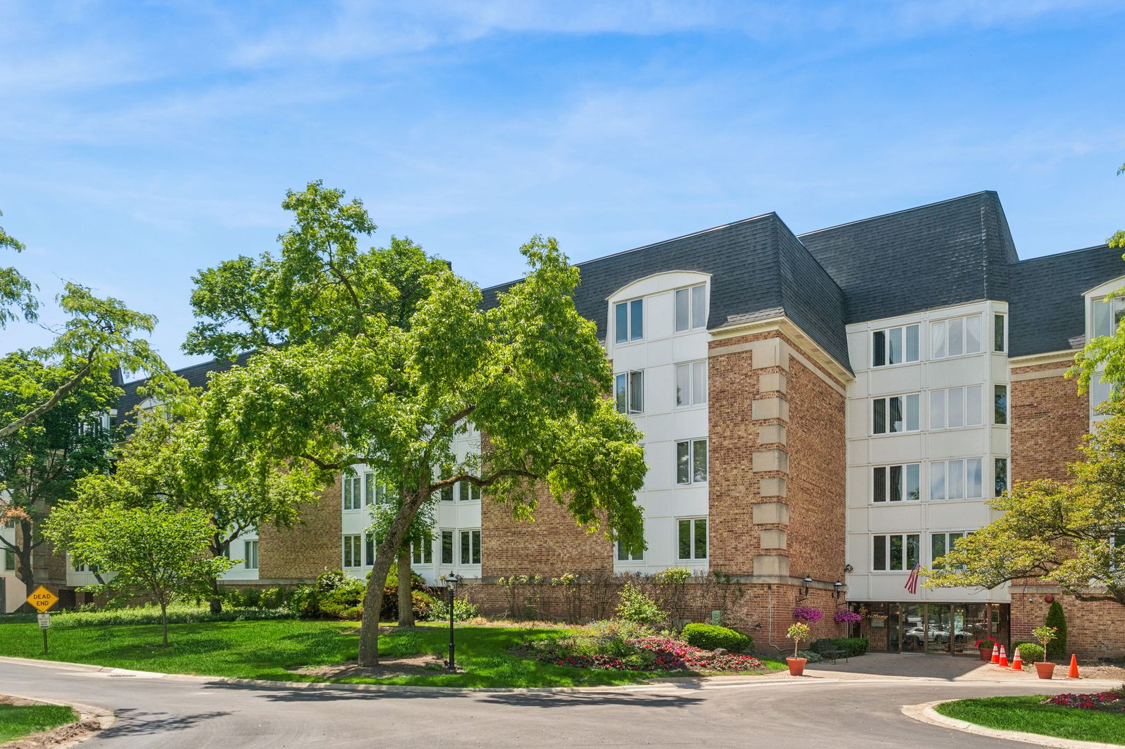 150 Lake Boulevard #112 — Buffalo Grove, IL 60089