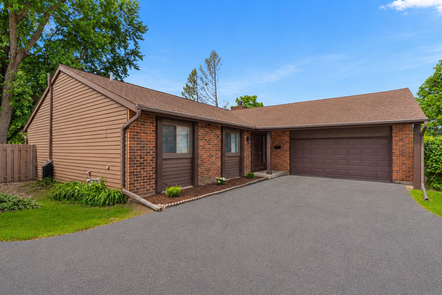 743 Parkview Court — Roselle, IL 60172