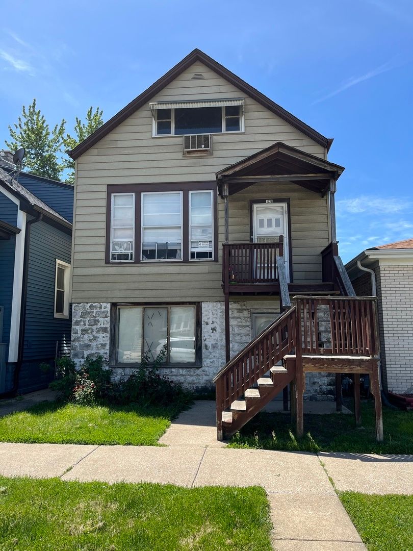 1528 Euclid Avenue — Berwyn, IL 60402