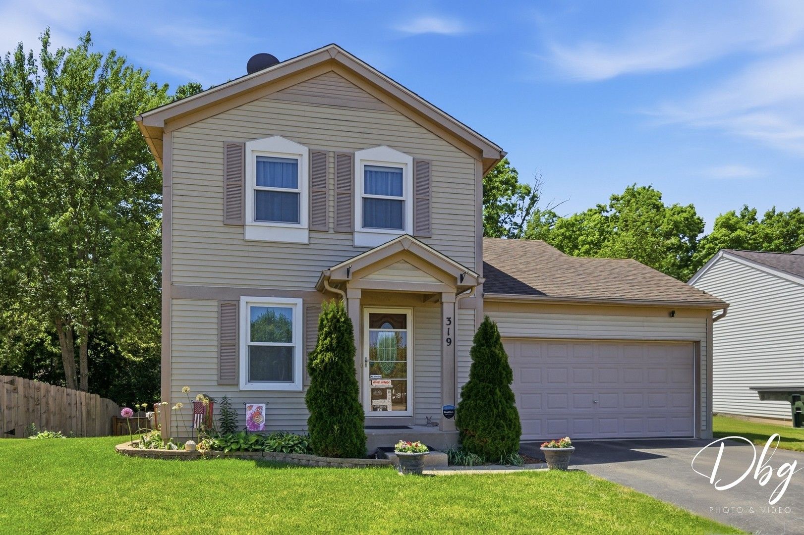 319 E Camden Lane — Round Lake Beach, IL 60073