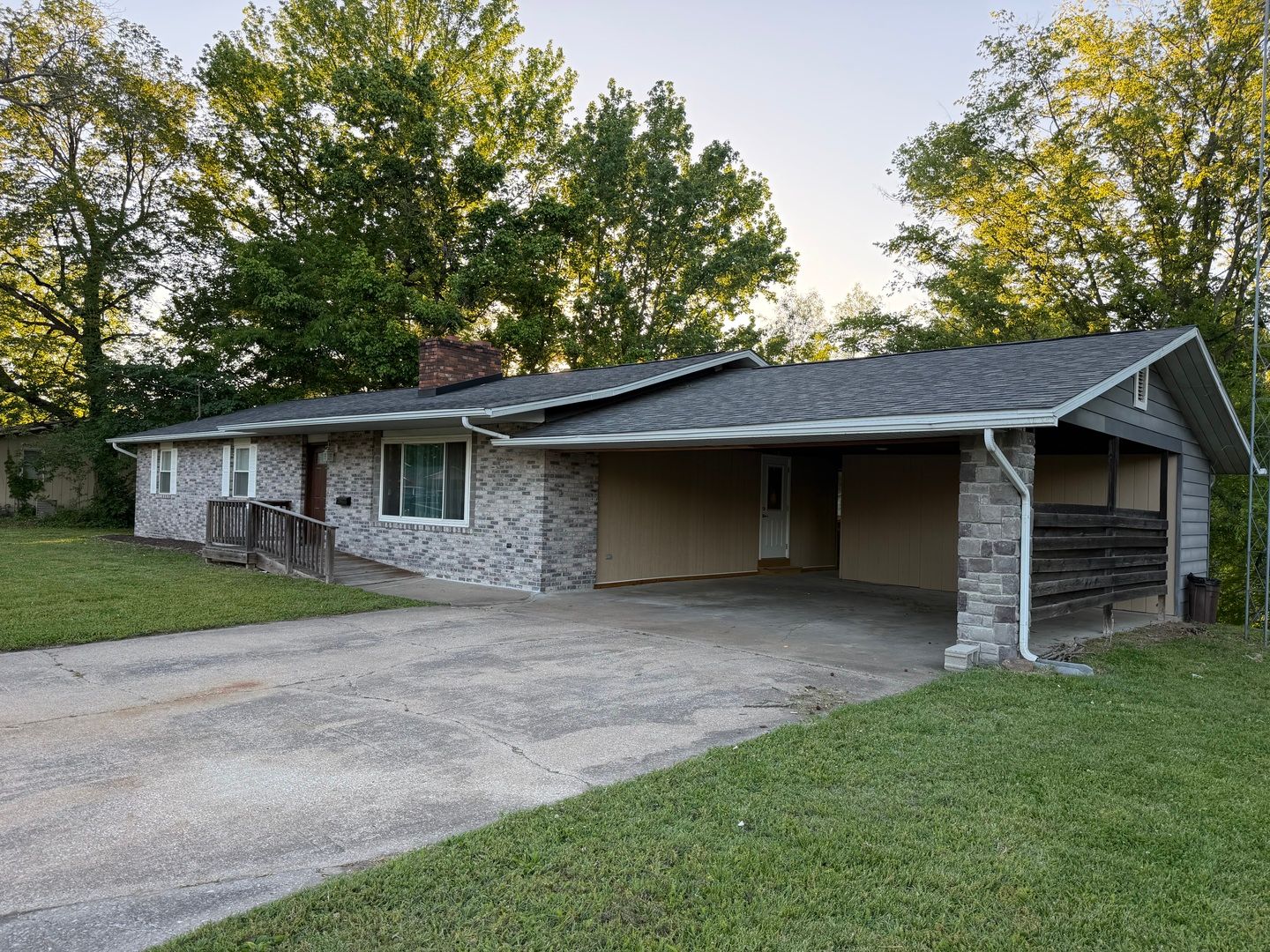 1612 Shomaker Drive — Murphysboro, IL 62966
