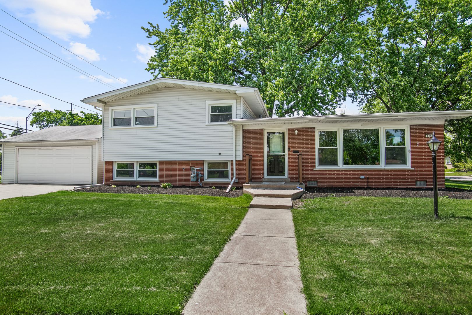 178 W Normandy Drive — Chicago Heights, IL 60411
