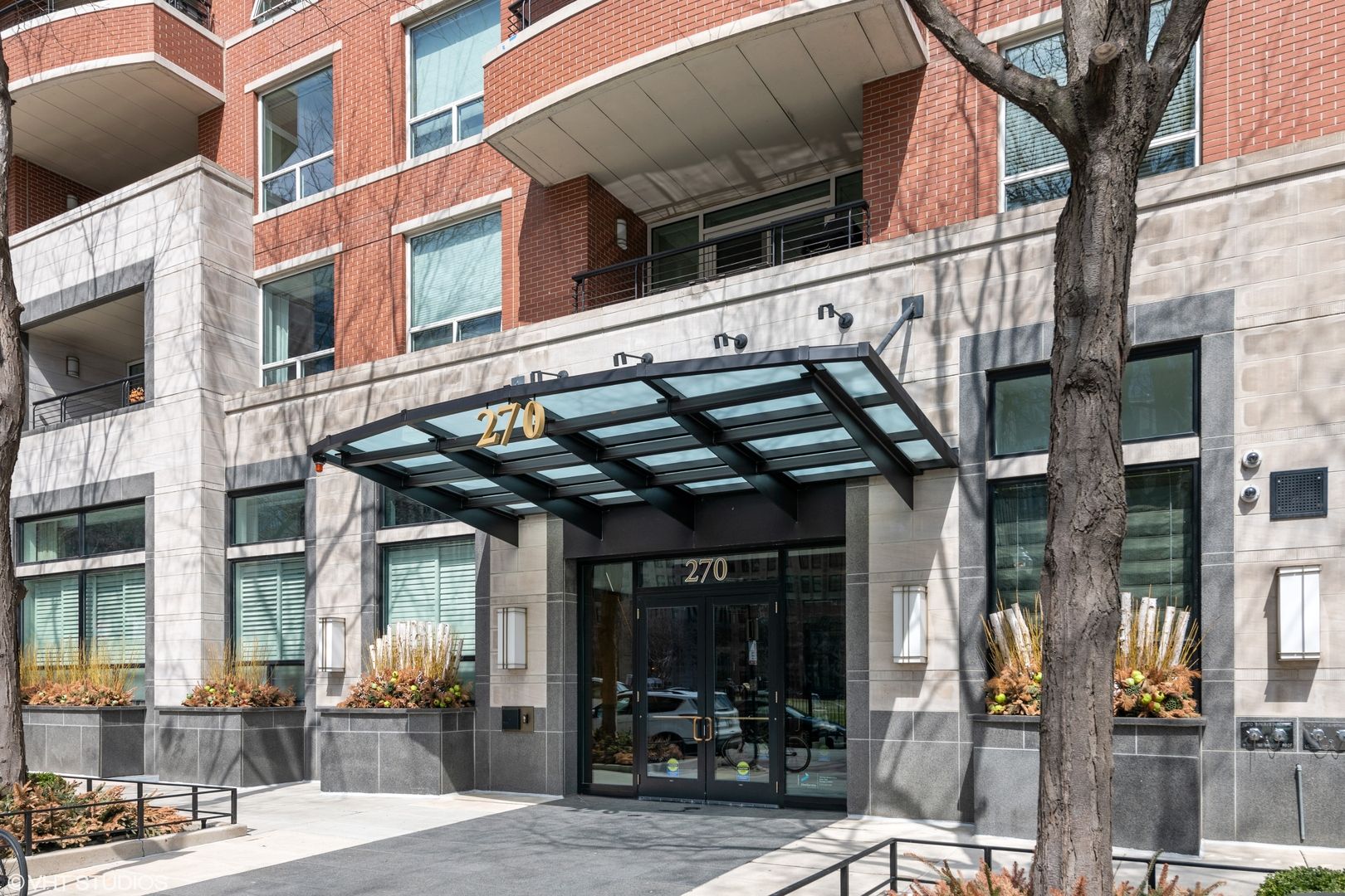 270 E Pearson Street #803 — Chicago, IL 60611