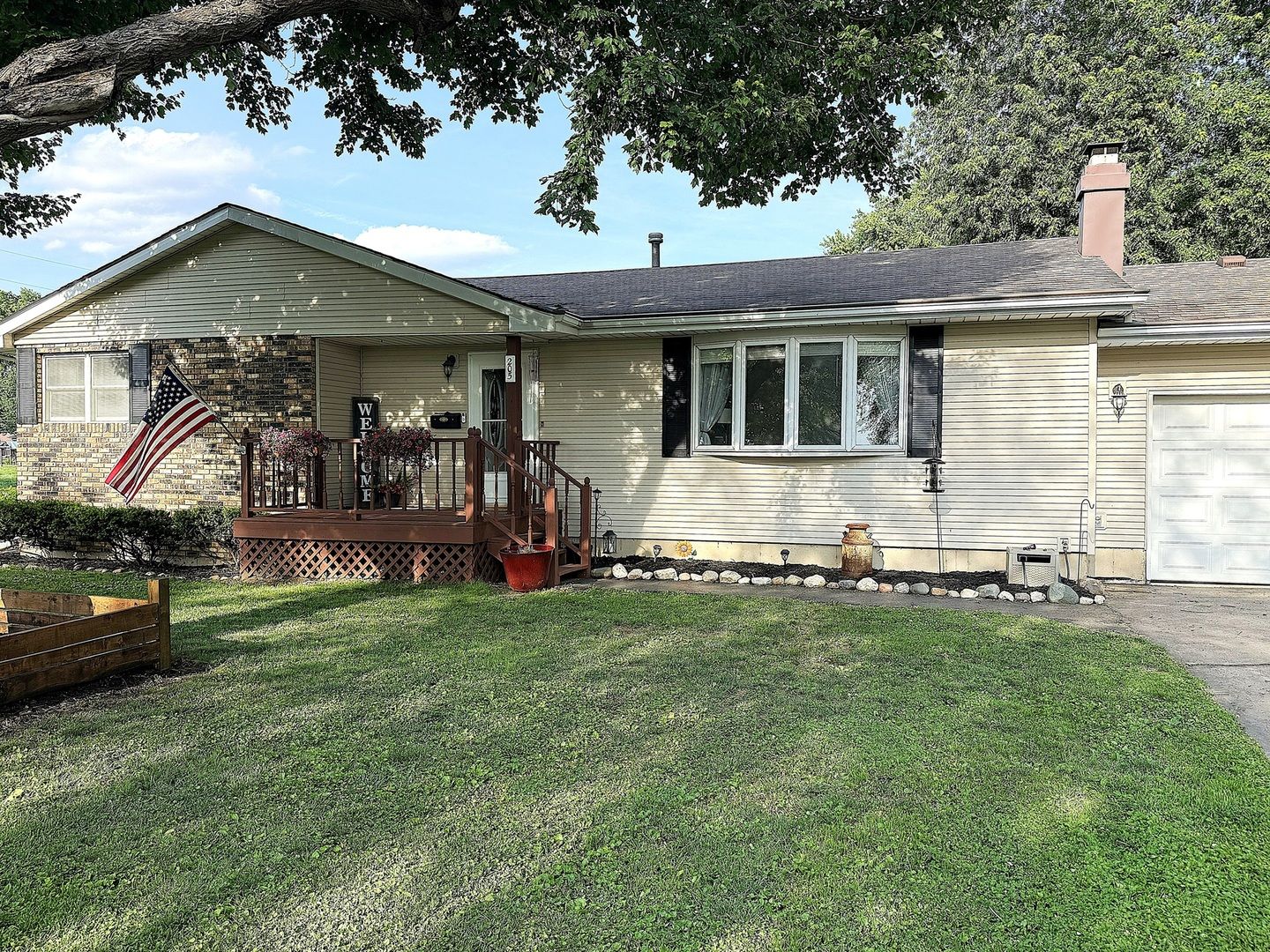 205 S Moose Street — Mason City, IL 62664