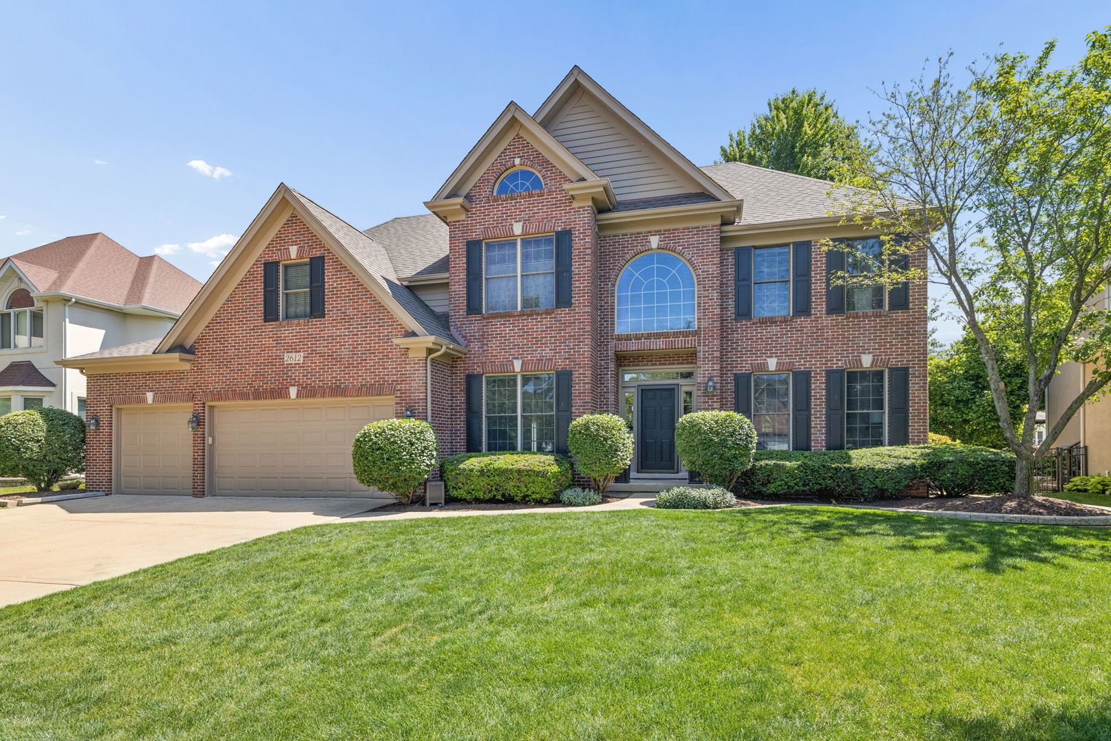 2612 Charlestowne Lane — Naperville, IL 60564