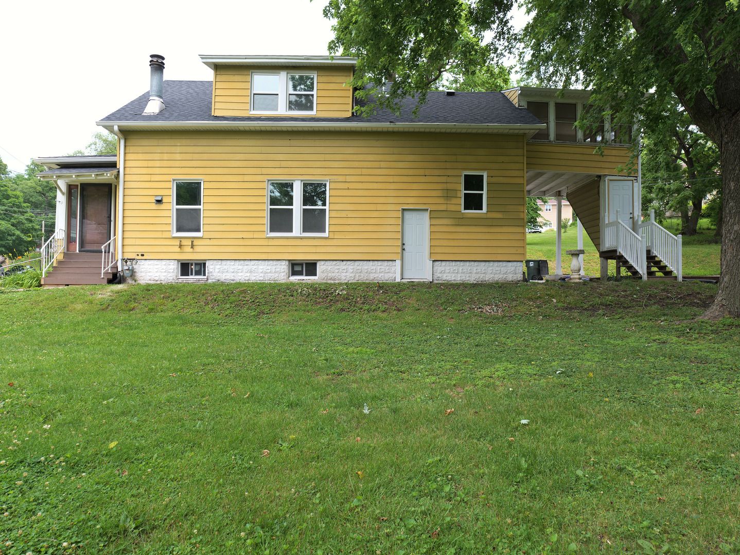 941 Sylvan Avenue — Davenport, IA 52803