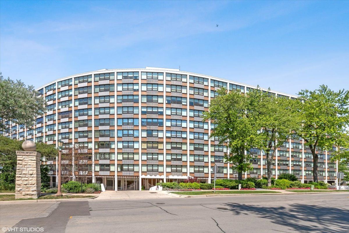 1630 Sheridan Road #9C — Wilmette, IL 60091