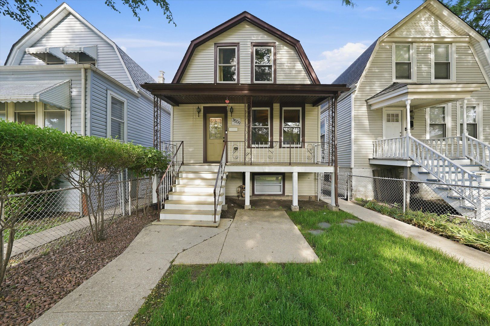 3509 S Mozart Street — Chicago, IL 60632