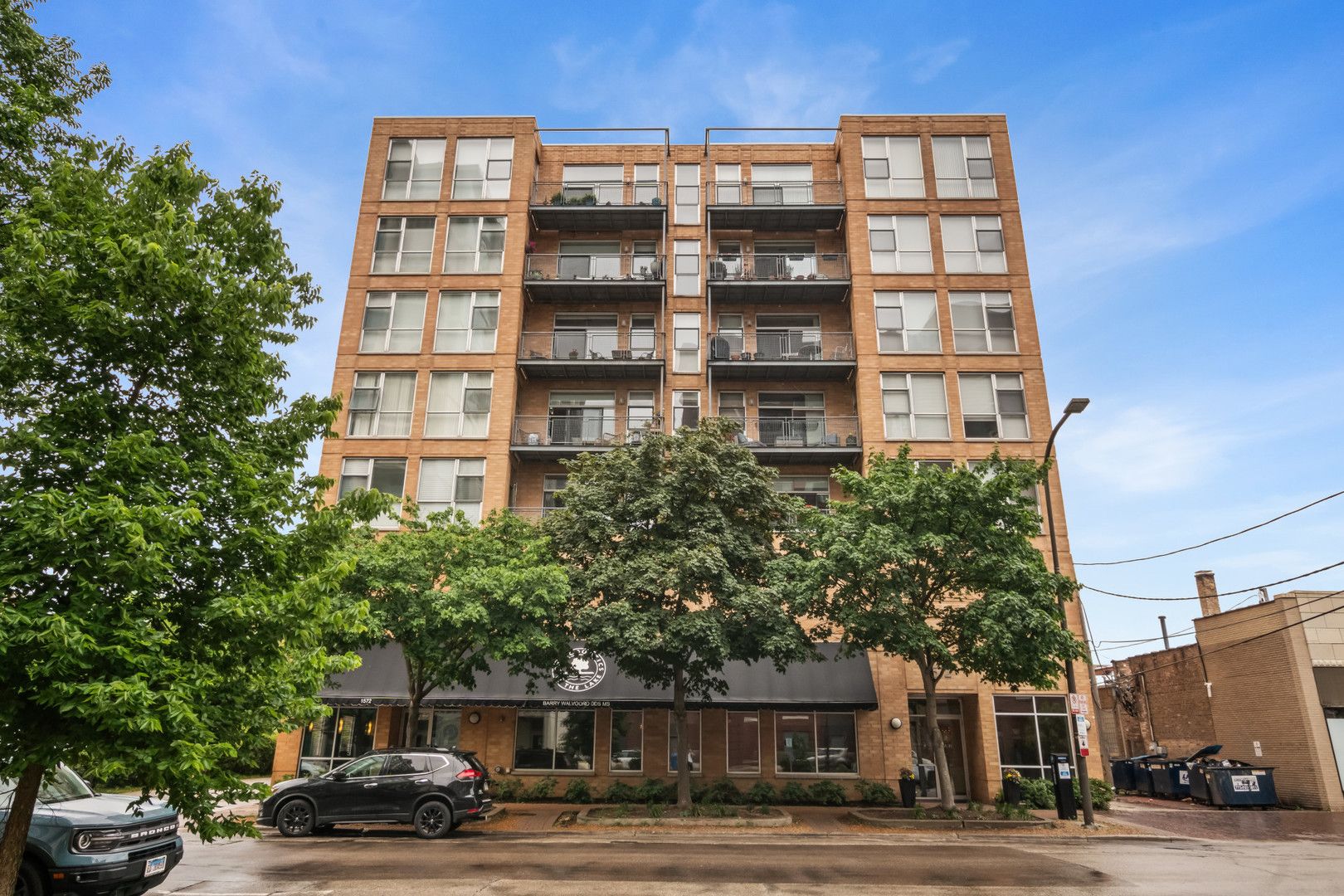 1572 MAPLE Avenue #404 — Evanston, IL 60201
