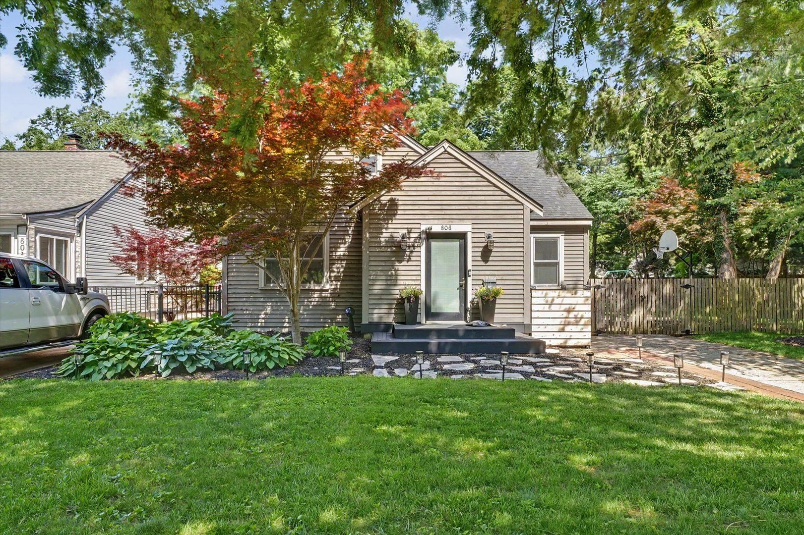 806 S Maple Street — Urbana, IL 61801