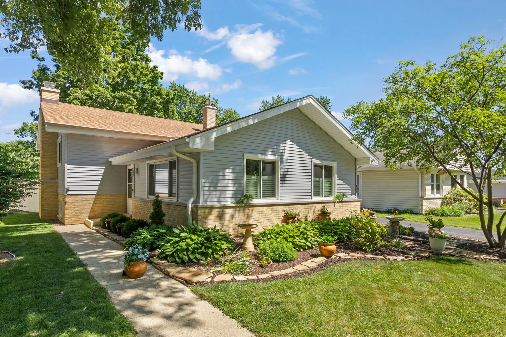 257 S Milton Avenue — Glen Ellyn, IL 60137