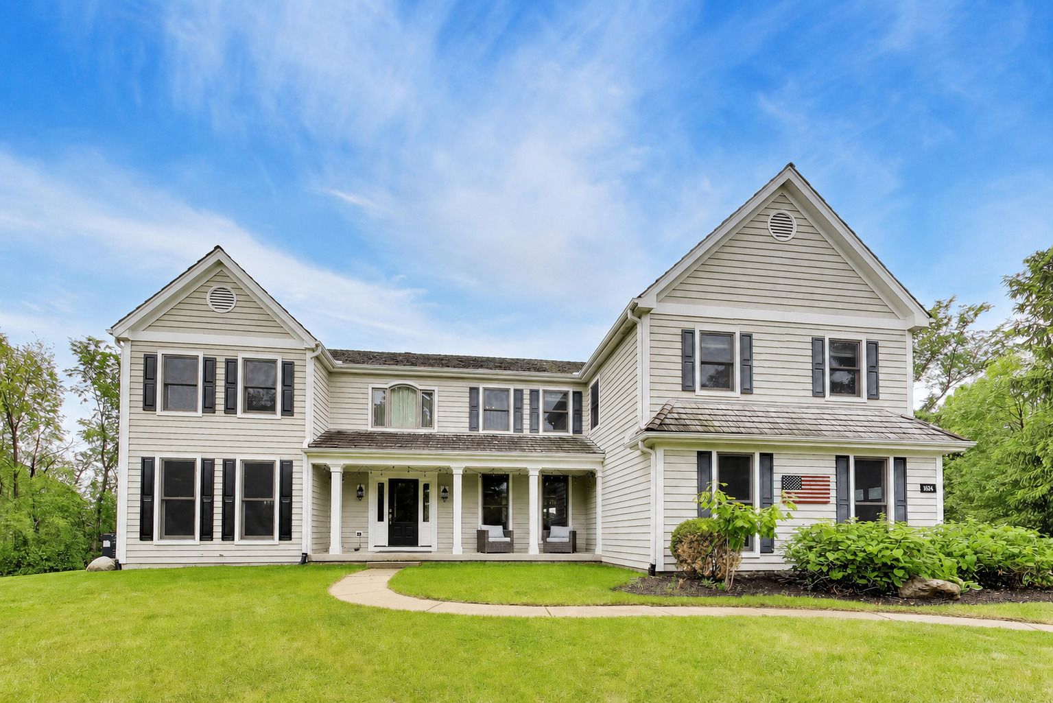 1604 Churchill Court — Libertyville, IL 60048
