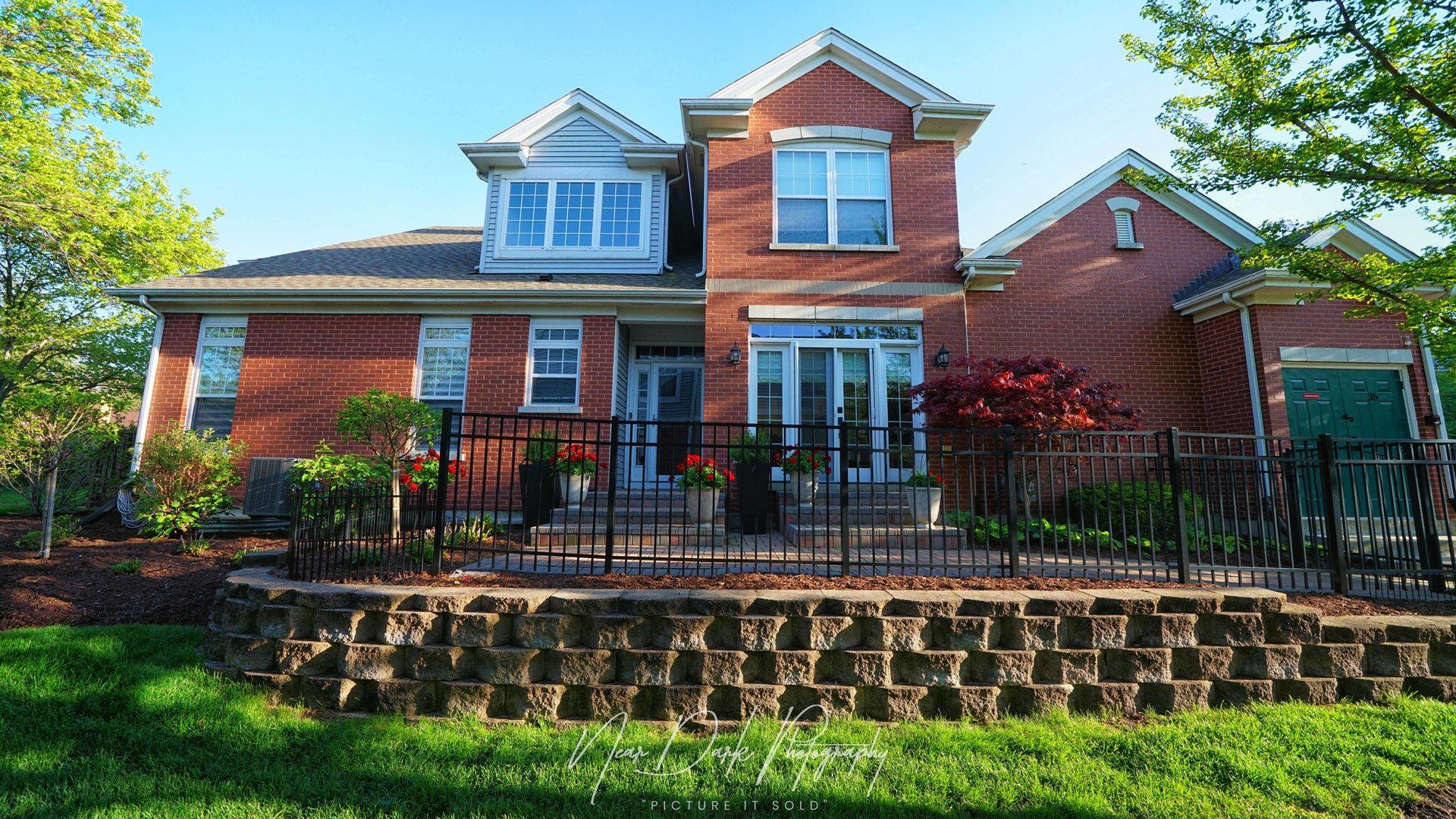 29 Lakebreeze Court — Lake Zurich, IL 60047