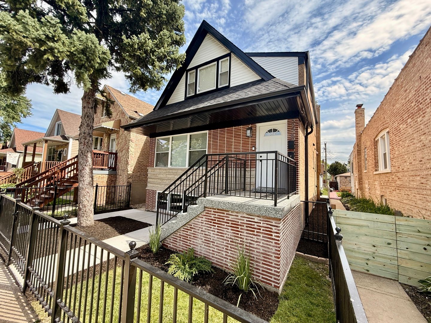 5329 W 30th Place — Cicero, IL 60804