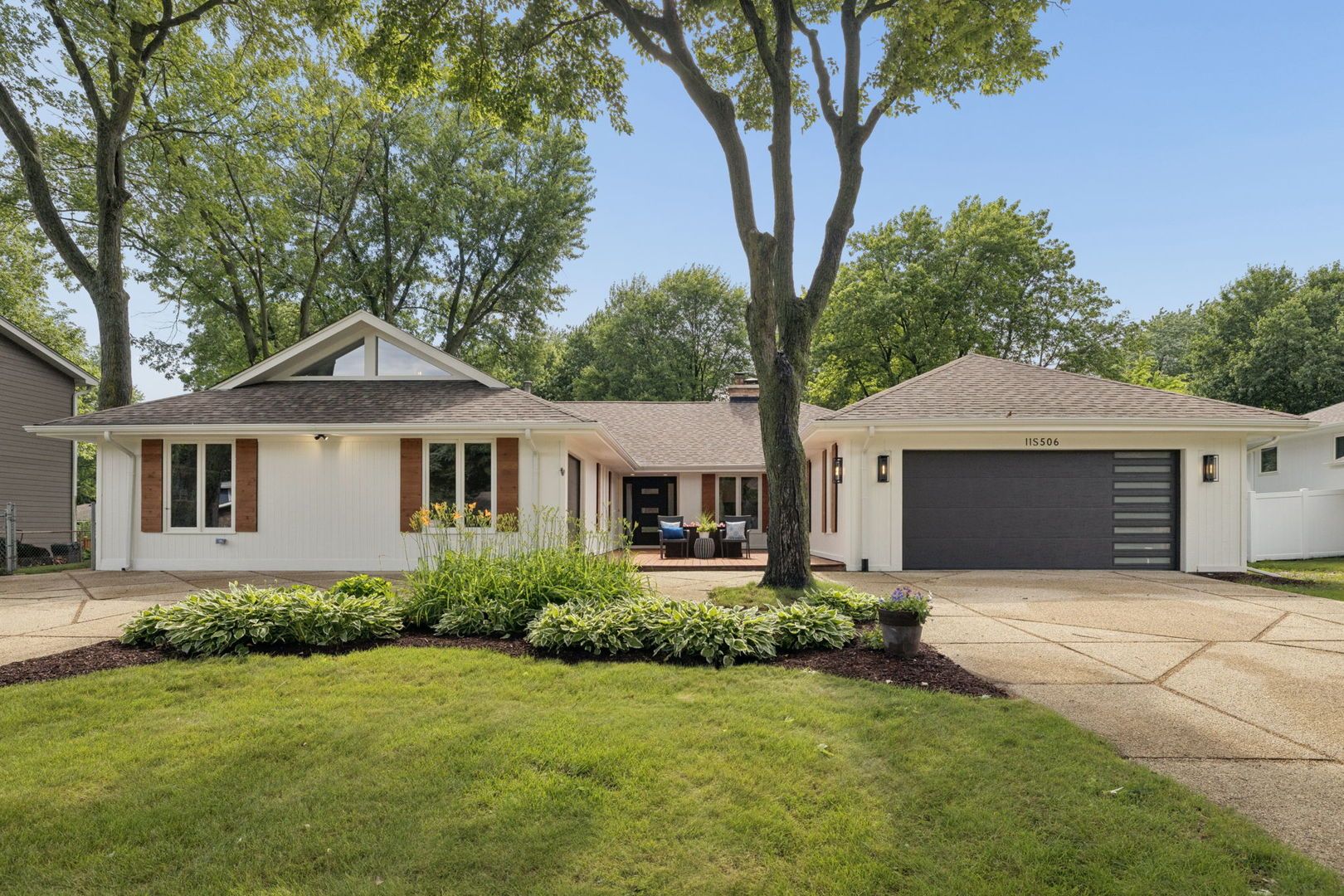 11S506 Whittington Lane — Naperville, IL 60564